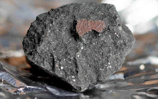 Mars'tan Su İzleri: Black Beauty Gök Taşı Analiz Edildi