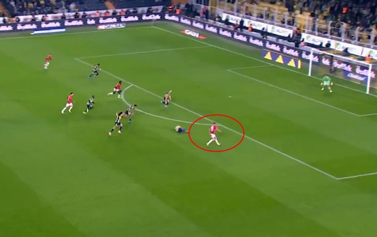 3-0 yenikken yaptığı hareketi Fener taraftarı ayakta alkışladı