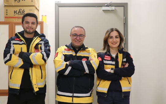 Acil Sağlıkta Eşli Başarı