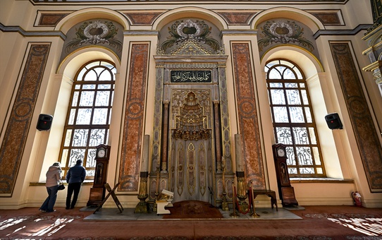 Dolmabahçe Camisi: Osmanlı'nın Batı Etkisi