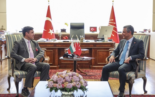 Özgür Özel, Bulgar Büyükelçi Cholakov'u kabul etti