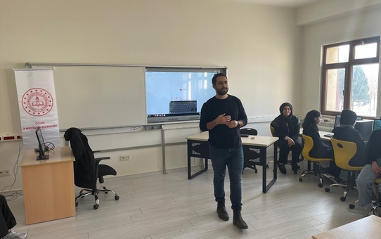 Çorum'da Öğrencilere Yapay Zeka Eğitimi