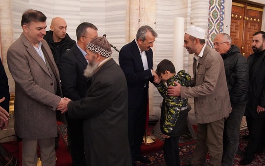 Vali Sezer Bayramda Vatandaşlarla Bir Araya Geldi