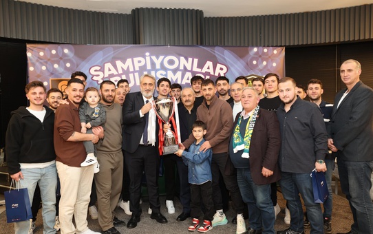 Gebze'nin Şampiyonları Kupalarını Aldı