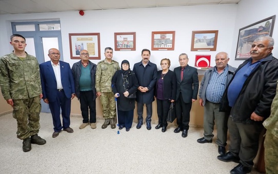 Hatay Valisi Mustafa Masatlı, Mehmetçik ve şehit aileleriyle iftar yaptı
