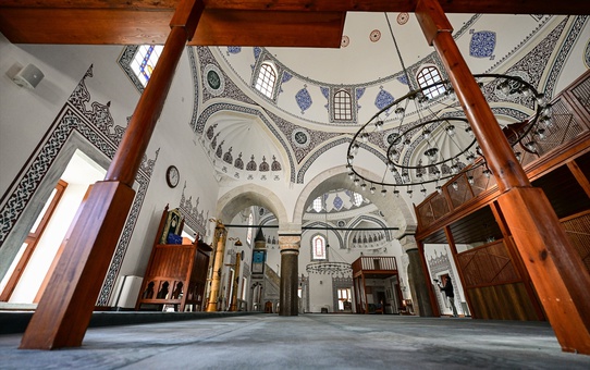 Haseki Hürrem Sultan Camisi: Osmanlı Mimarisi ve Sosyal Yardım