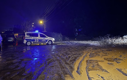 Perşembe'de 10 Noktada Heyelan