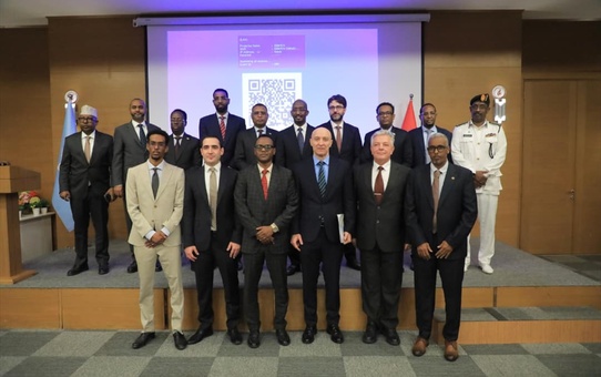 Somali'de Türk Balıkçı Gemisine Lisans Verildi