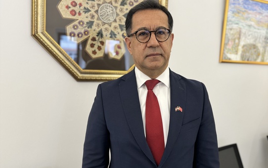 Letonya'dan Ebru Sanatı Sergisi Açıldı