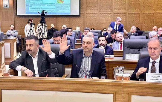 Kahraman'dan Deprem Eleştirilerine Sert Yanıt