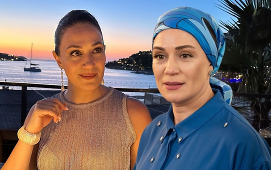 Özge Borak yeni yaşını mayolu pozlarıyla karşıladı