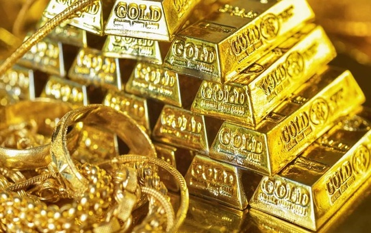 Yıllardır biriktirdiği 20 külçe altını yanlışlıkla çöpe attı