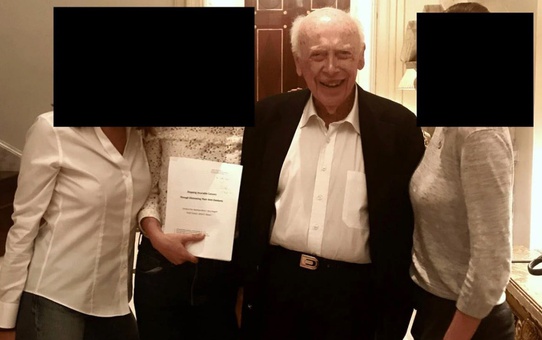 DNA'nın sarmal yapısını keşfeden James Watson'ın Epstein'in evinde 3 kadınla fotoğrafı ortaya çıktı