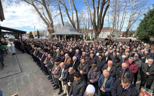 Eski milli futbolcu Tayfur Havutçu'nun vefat eden babası Sakarya'da toprağa verildi