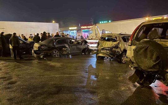 16 aracın karıştığı kazanın nedeni akıl almaz! Tır sürücüsü yaşananları anlattı