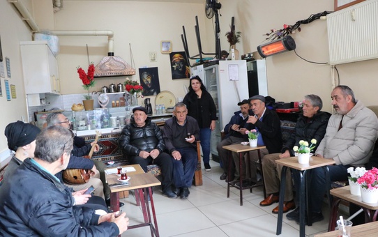 Kadın Aşçıdan Çay Ocağına Cesur Adım