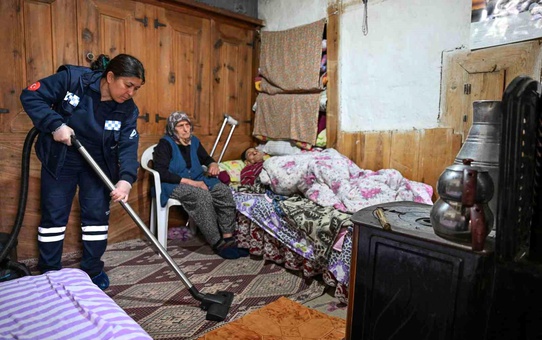 Evde sağlık ve bakım hizmetiyle uzaklar yakın oluyor