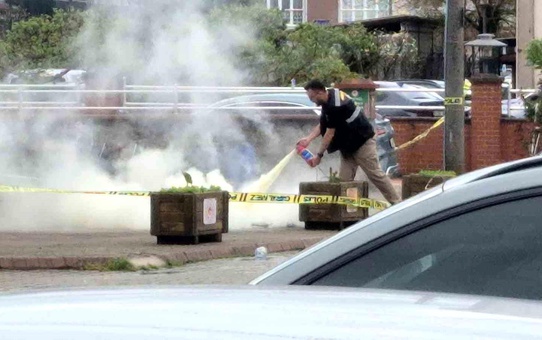 Çevre Şehircilik Müdürlüğü önünde bomba paniği