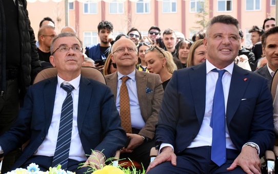 Kırıkkale'de Atatürk Spor Salonu Açıldı