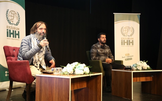 Küresel Sumud Filosu aktivistleri 'Özgürlük ve Sumud Filosu Akdeniz'e Açılıyor' programında konuştu