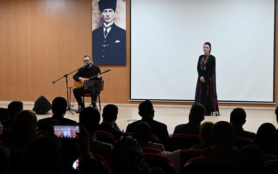 Suşehri'nde 'Nefes' Tiyatrosu Sahnelendi