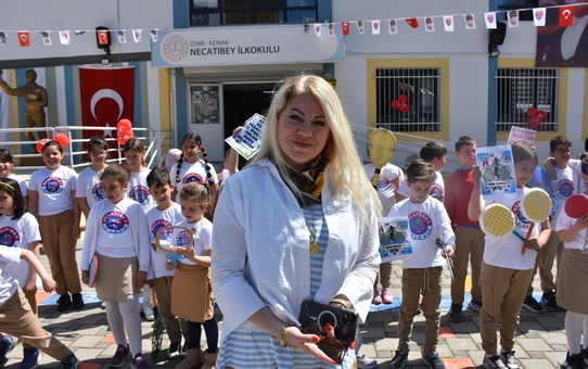 İpek Soylu Çocuklara Tenis İlhamı Verdi