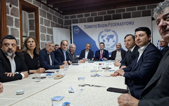 AK Parti Genel Başkan Yardımcısı Yerebakan: Önümüzdeki 6 yılda Türkiye'deki doktor sayısı 350 bine ulaşacak