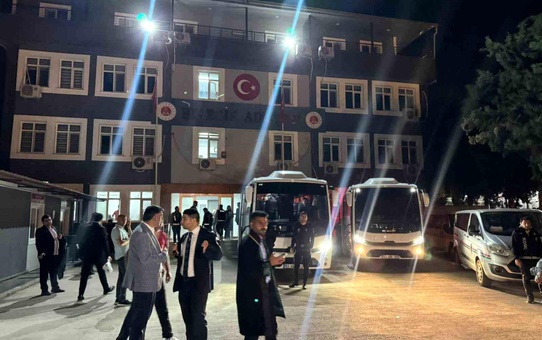 Eski Belediye Başkanı Şeref Albayrak ile birlikte 29 kişi tutuklandı