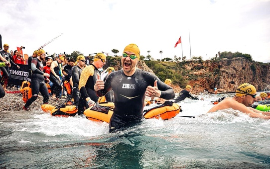 Büyükşehir Belediyesi, X-WATERS Antalya'ya ikinci kez ev sahipliği yaptı