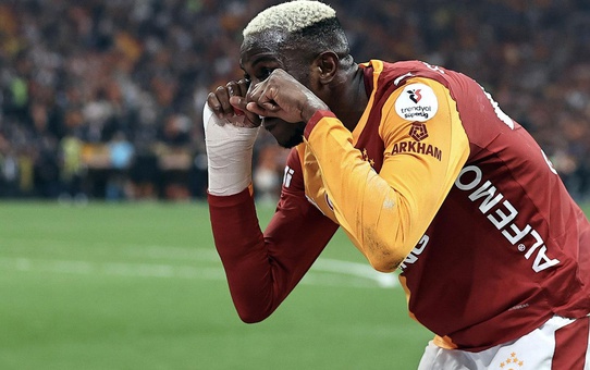 Dünyaca ünlü eski futbolcudan Osimhen çağrısı: Manchester United'a gelirse mutlu olurum
