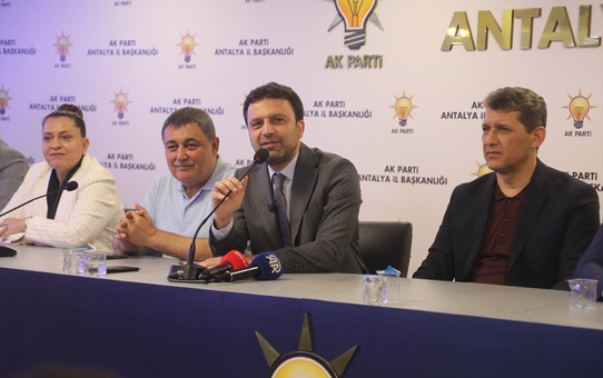 AK Parti Antalya'da bayramlaşma programı
