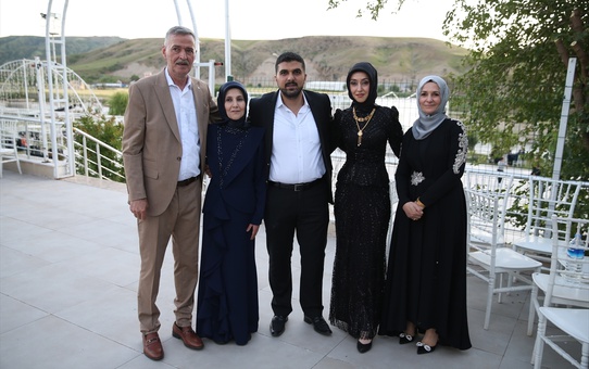 Ailenin Nikah Memuru: Bayram Acar