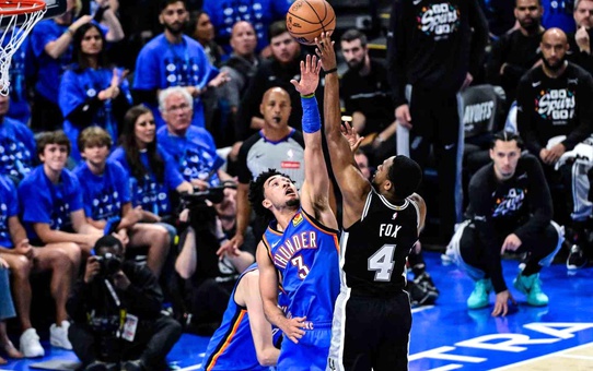 Spurs, Thunder'ı Geçerek Finale Yükseldi