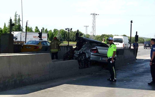 Tuzla'da Trafik Kazası: 29 Yaşındaki Sürücü Hayatını Kaybetti