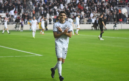 Altay'dan Mehmet Nur Kaymaz ile Sözleşme