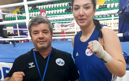 Elazığ Belediyespor boksörü Nildanur milli takım kampına davet edildi