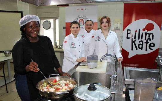 Afrikalı Öğrencilerden Türk Mutfağına Hayranlık
