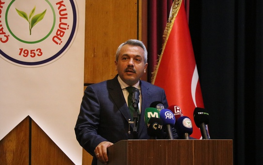 Çaykur Rizespor'un yeni başkanı Ali Zeki Saruhan oldu