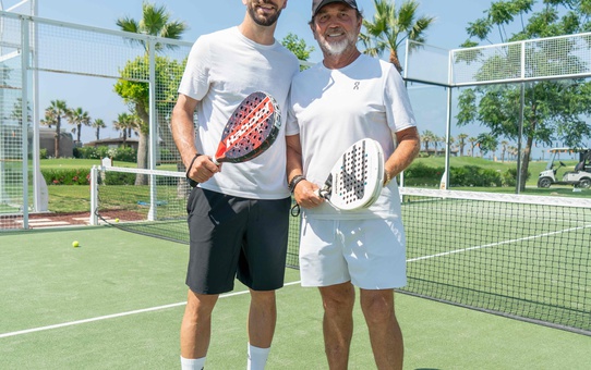 Kenan Karaman Antalya'da Tatilde
