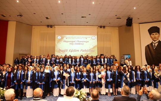 BEUN Ereğli Eğitim Fakültesi’nden Coşkulu Mezuniyet Töreni