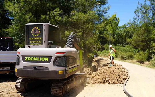 Köyceğiz Kemerağzı Mevkii'ndeki içme suyu hattı yenileniyor