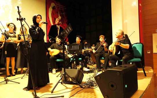 NEF Personel Korosu'ndan 'Her Telden' Konser