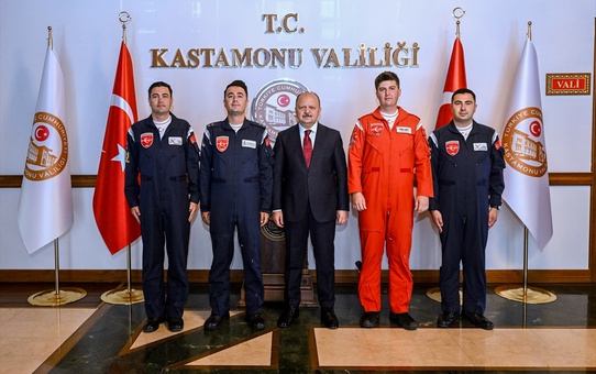 Türk Yıldızları'ndan Kastamonu Valisi'ne Ziyaret
