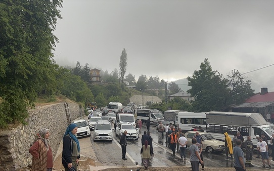 Feke-Kozan Yolu Yeniden Açıldı