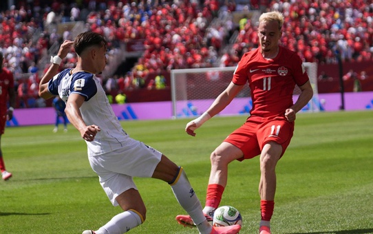Dzekolu Bosna Hersek'in galibiyet hayallerini eski Beşiktaşlı Larin yıktı
