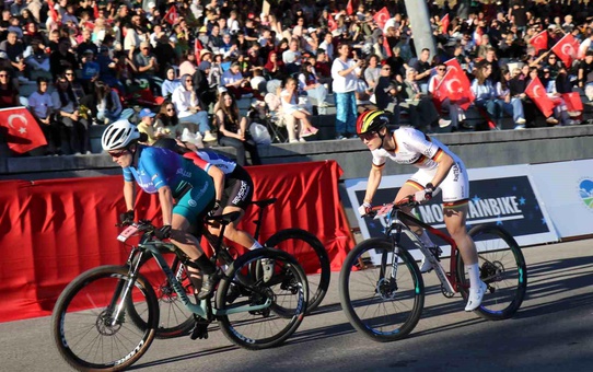 13 ülkeden 50 sporcu dünyanın en iyisi olmak için pedal çevirdi