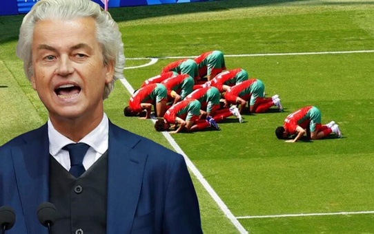 Hollandalı siyasetçi Geert Wilders, Faslı futbolcuların secde ettiği fotoğrafı paylaşıp Allah'a küfür etti
