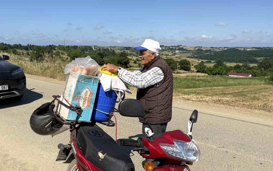 56 Yıldır Seyyar Dondurmacılık Yapıyor