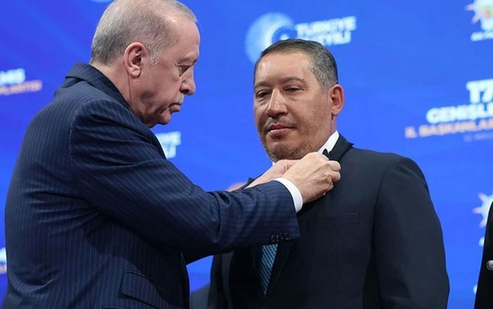 CHP'den AK Parti'ye geçen Dinar Belediye Başkanı Veysel Topçu'ya neşterli saldırı girişimi