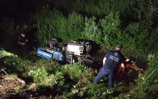 Bafra'da traktör devrildi: 1 ölü, 1 yaralı